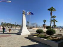 Promenada Finikoudes din Larnaca, Cipru 26