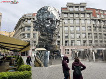Statuia Franz Kafka Praga aprilie 2023 03