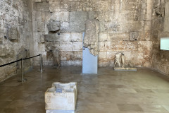 Templul lui Augustus și zeița Romei, Pula, Croatia 08