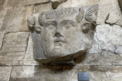 Templul lui Augustus și zeița Romei, Pula, Croatia 15