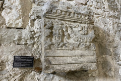 Templul lui Augustus și zeița Romei, Pula, Croatia 16