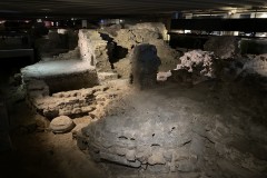 Vestigiile arheologice de pe insula Île de la Cité  67