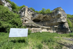 Vojnovski rock monastery Bulgaria 02